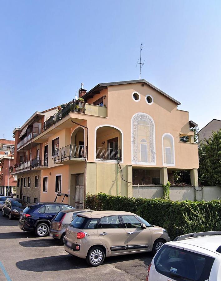 Apartamento Yellow House Turín Exterior foto